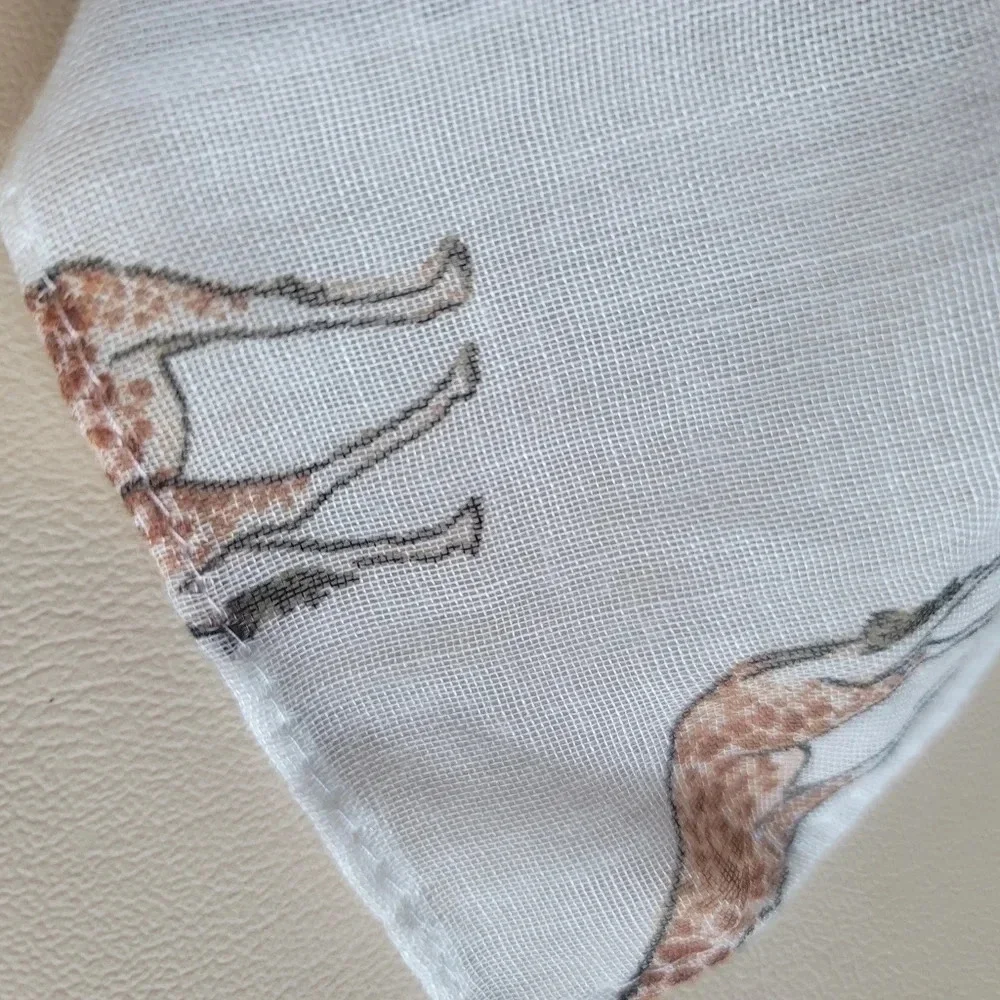 Pashmina Thin Knit Scarf Giraffe Print Brown Beige Lighweight Polyester 72